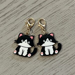 Gold Clip Black & White Cat Charm Zipper Pulls -